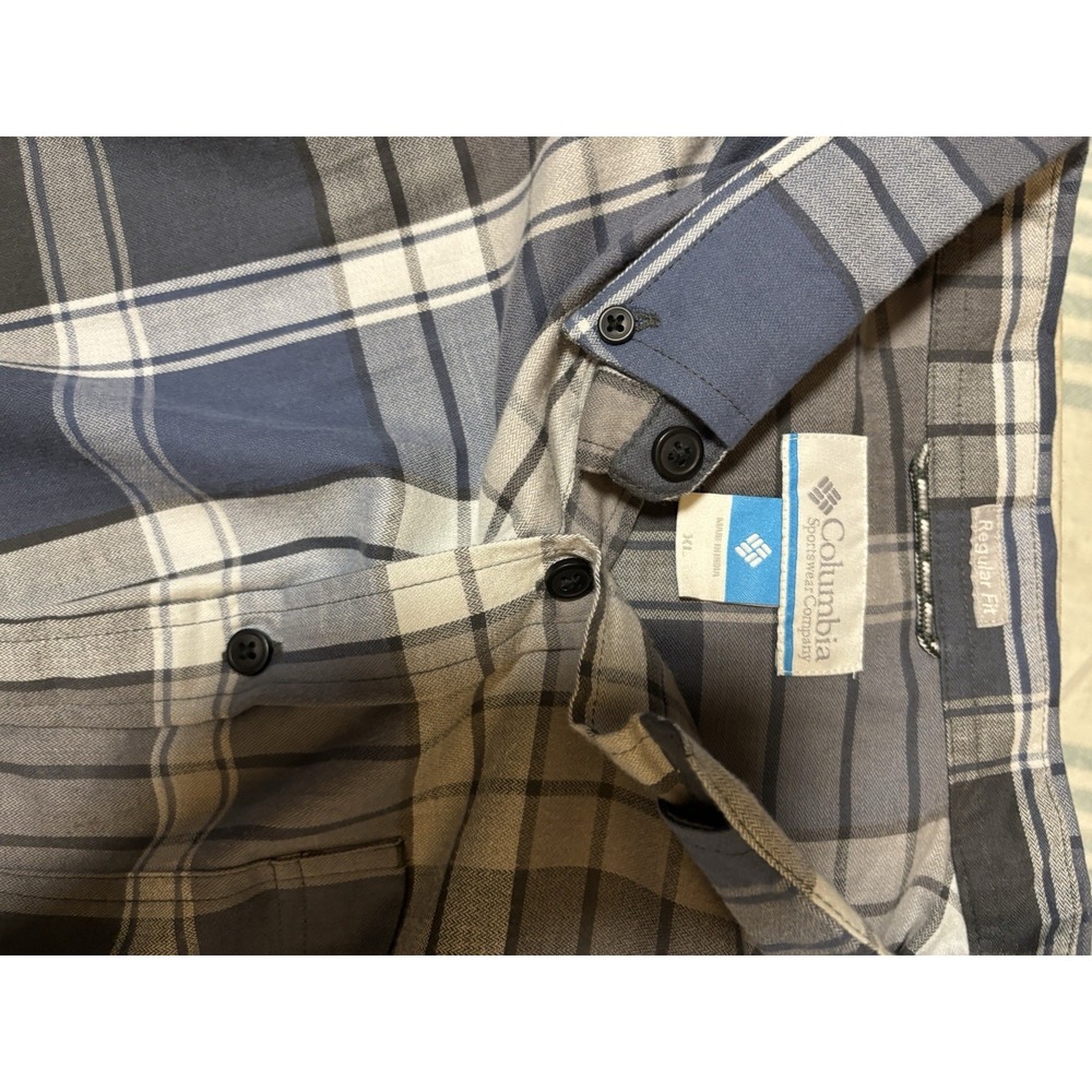 Columbia Sportswear Men's Shirt XL Gray Plaid Long Sleeve Front Pocket Reg Fit